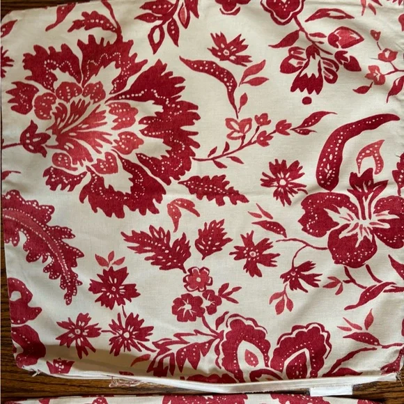 Pottery Barn pillowcase set of 2 - Picture 4 of 6